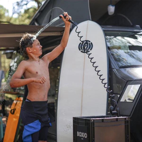 BOXIO WASH PLUS Mobiles Waschbecken mit Campingdusche